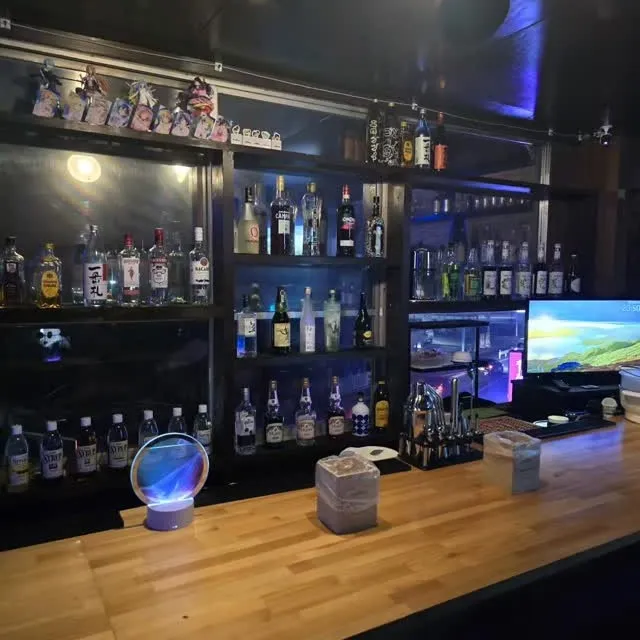 カウンターでも安心!四日市のカラオケバー「どりんくラボ」の魅力